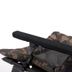Prologic Avenger Comfort Camo Chair With Armrest En Cover -Vissen Winkel 1469958Prologic Avenger Comfort Camo Chair With Armrest en Cover 3