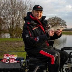 Fjuka 2in1 Micro Pellets Red -Vissen Winkel 1532203Fjuka 2in1 Micro Red 3